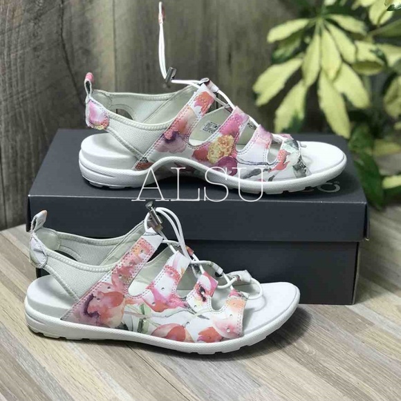 NWT ECCO Jab Toggle Sandal White Floral Leather - Picture 6 of 8